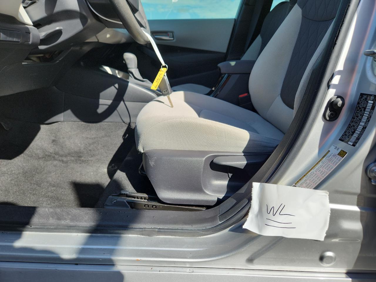 Lot #3301782358 2020 TOYOTA COROLLA LE