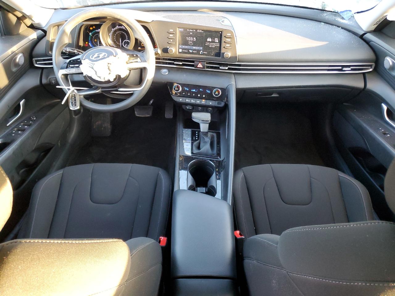 HYUNDAI ELANTRA BLUE