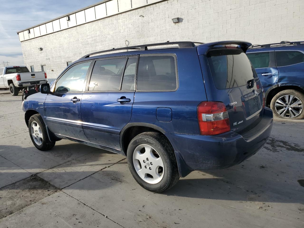 Lot #3283886430 2004 TOYOTA HIGHLANDER