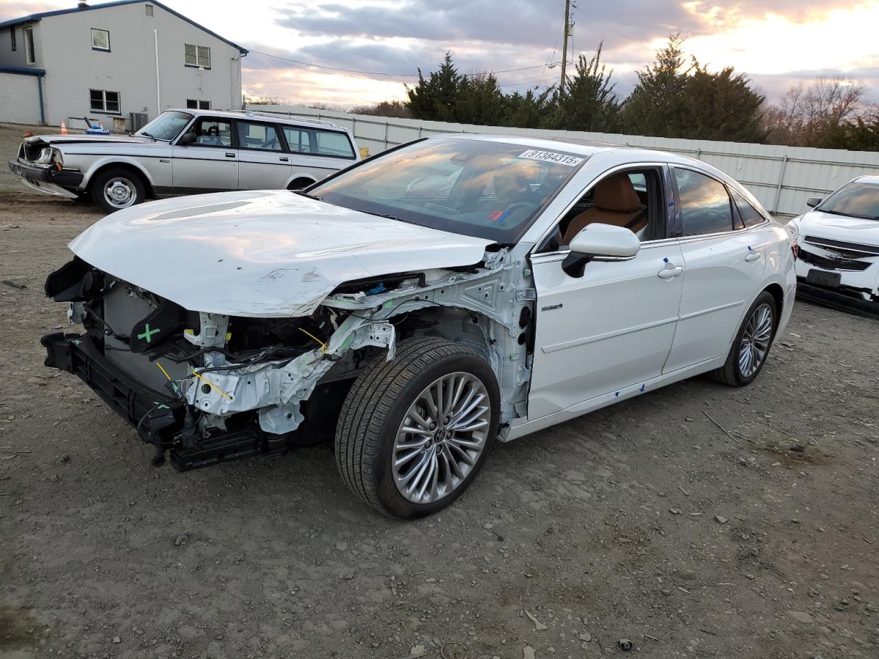 TOYOTA AVALON LIMITED