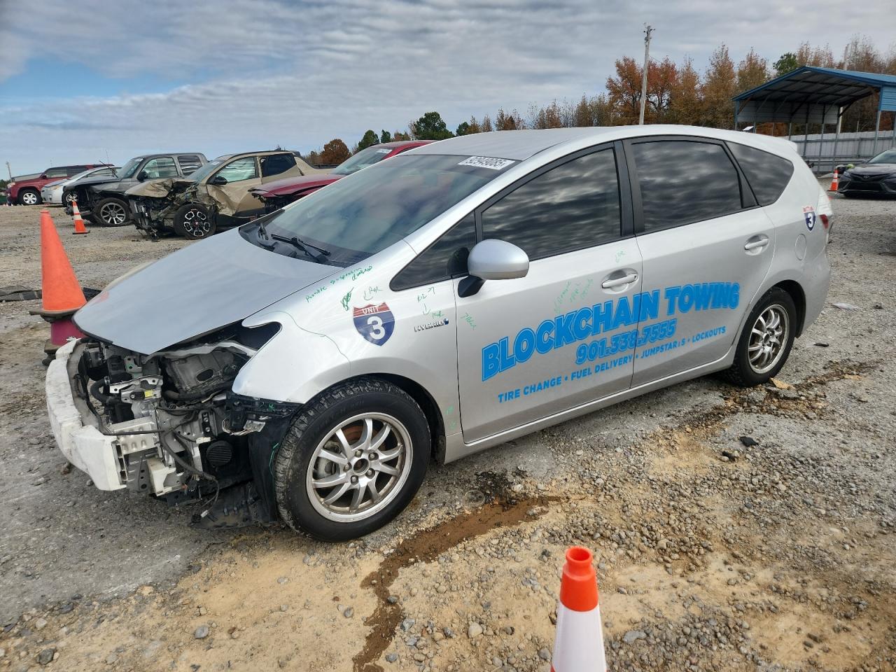 Lot #3302791915 2012 TOYOTA PRIUS V