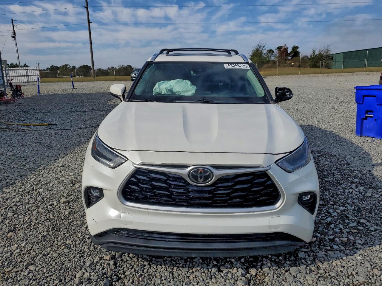 TOYOTA HIGHLANDER XLE