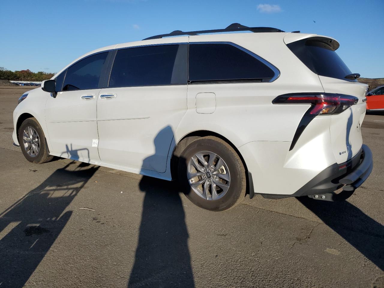 TOYOTA SIENNA XLE
