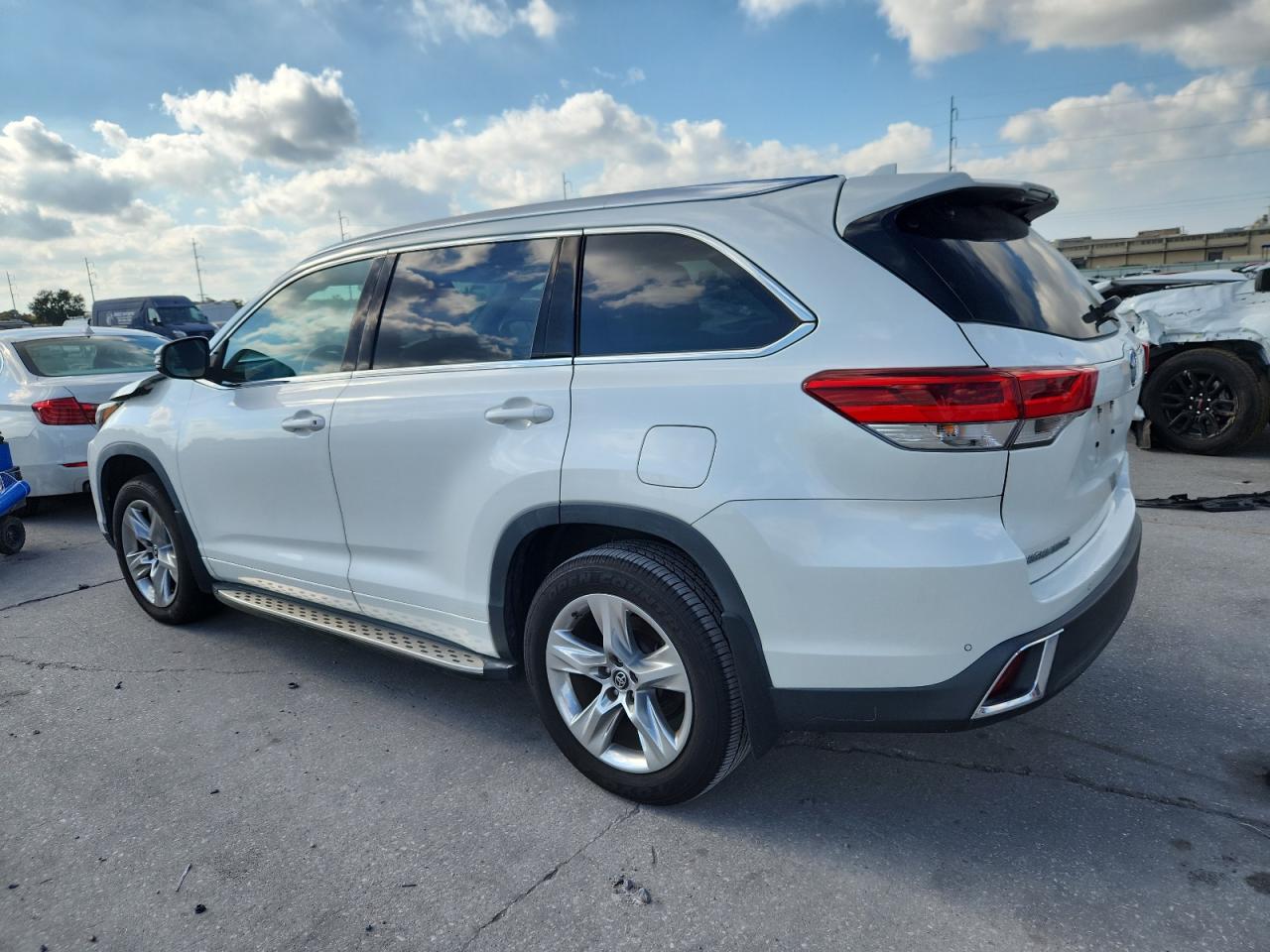 TOYOTA HIGHLANDER LIMITED