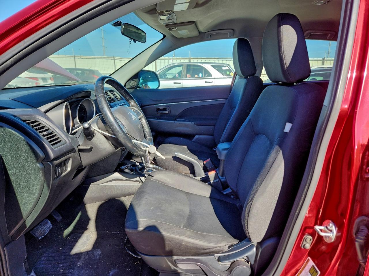 MITSUBISHI OUTLANDER ES