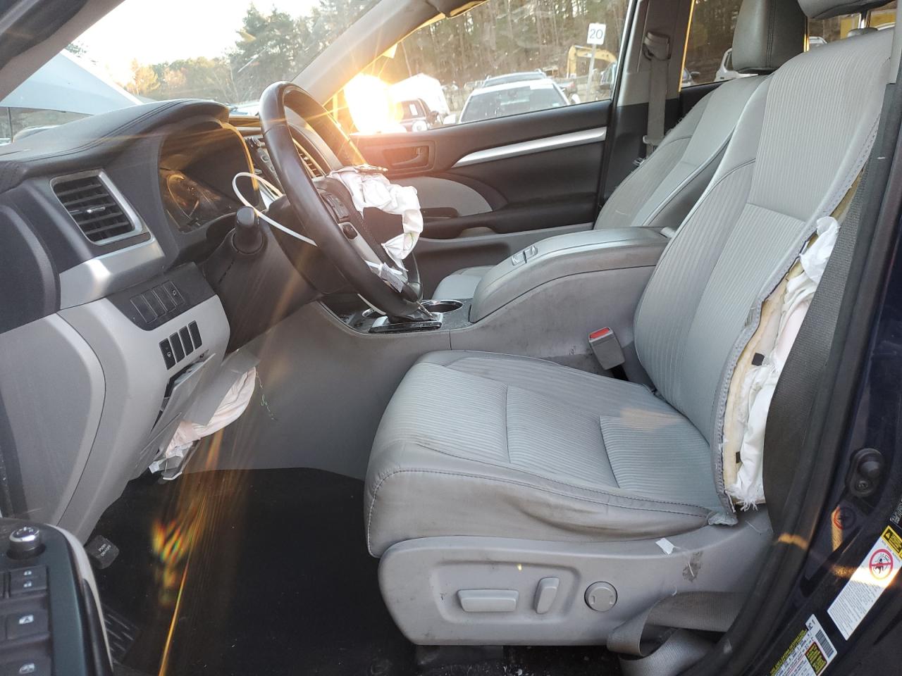 TOYOTA HIGHLANDER LE