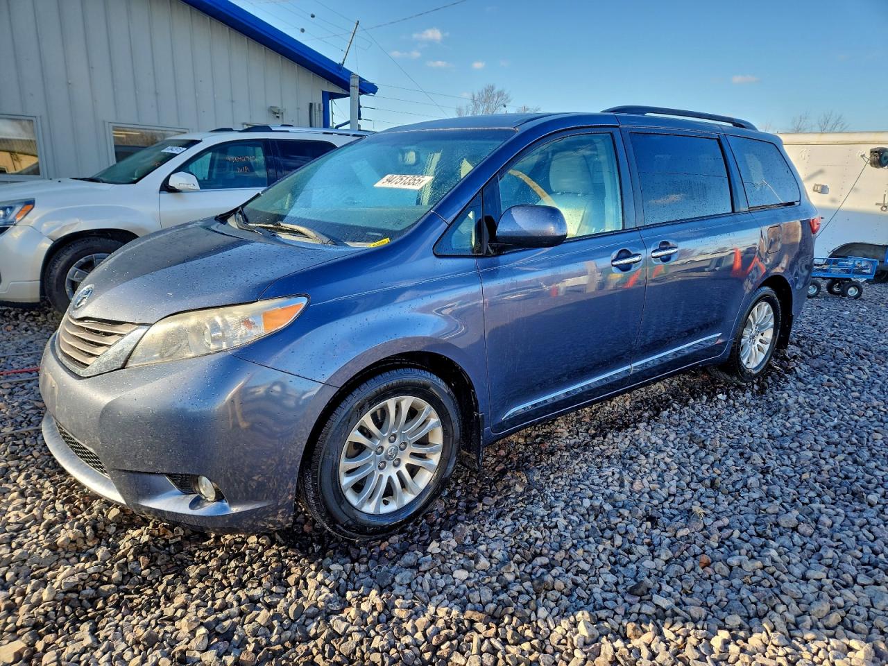 TOYOTA SIENNA XLE