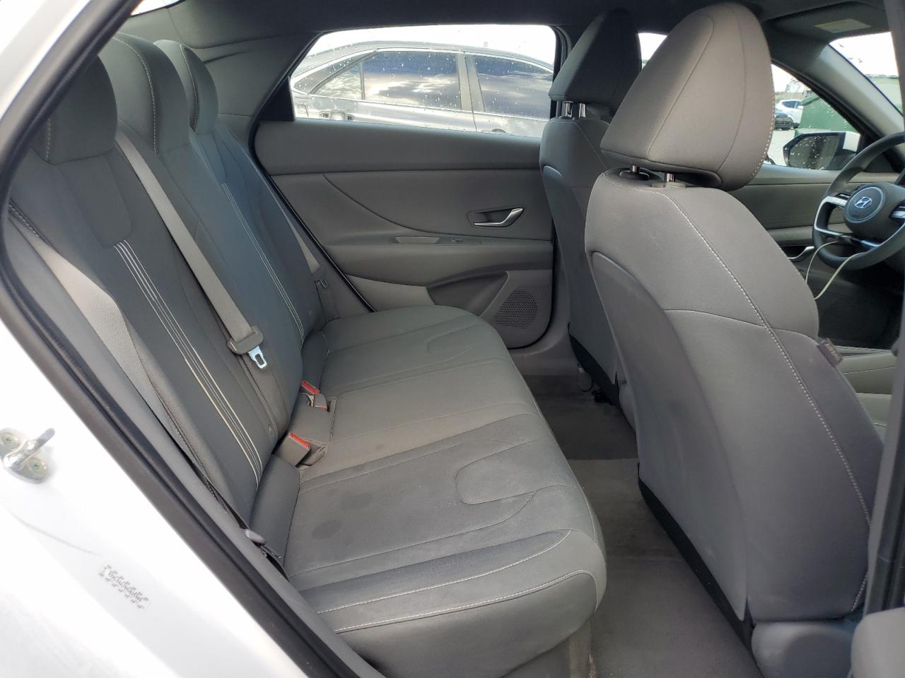 HYUNDAI ELANTRA BLUE