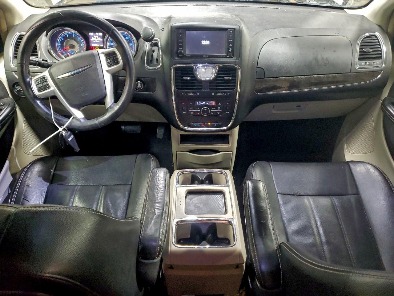 CHRYSLER TOWN & COUNTRY TOURING