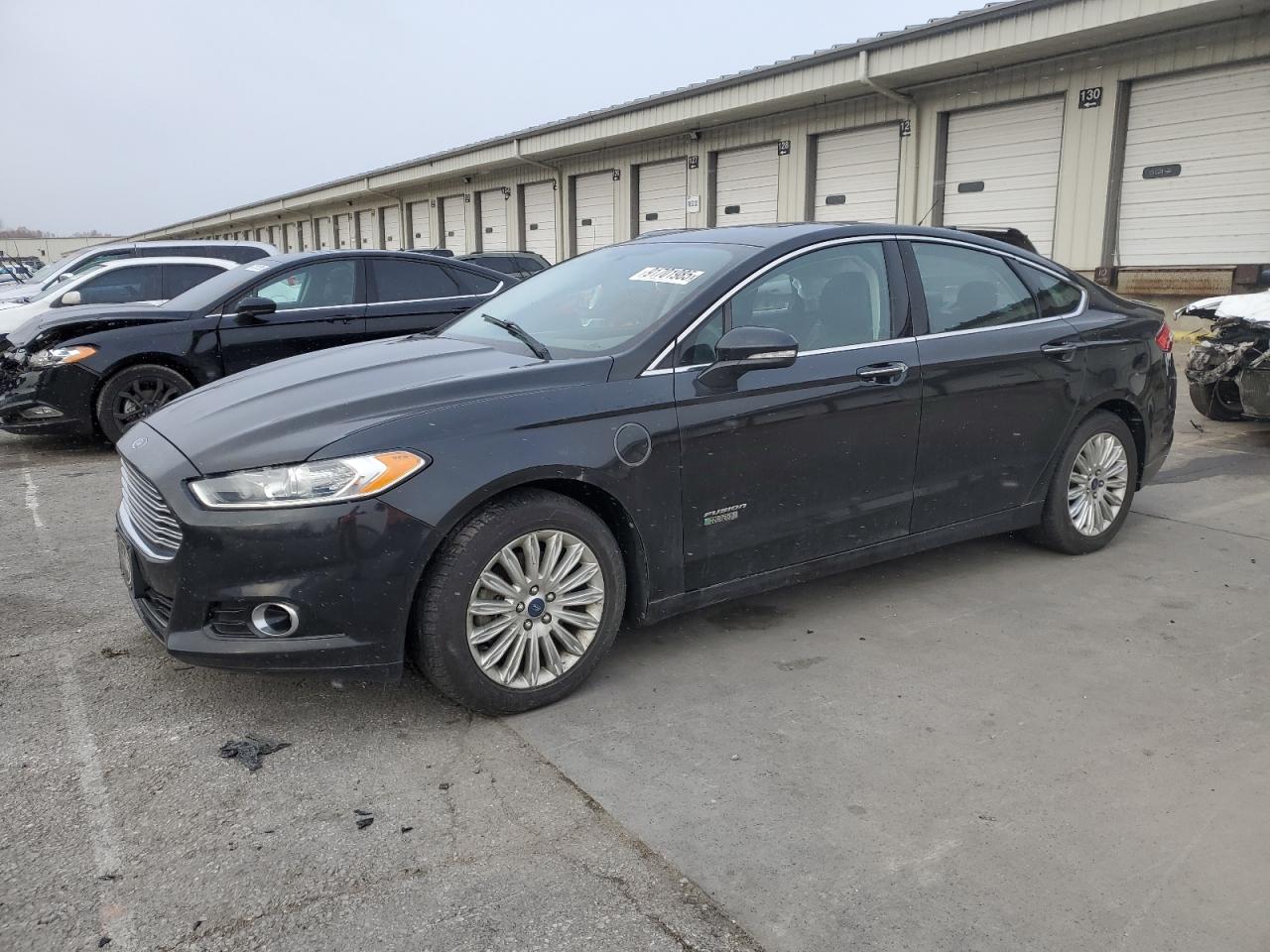 FORD FUSION TITANIUM PHEV