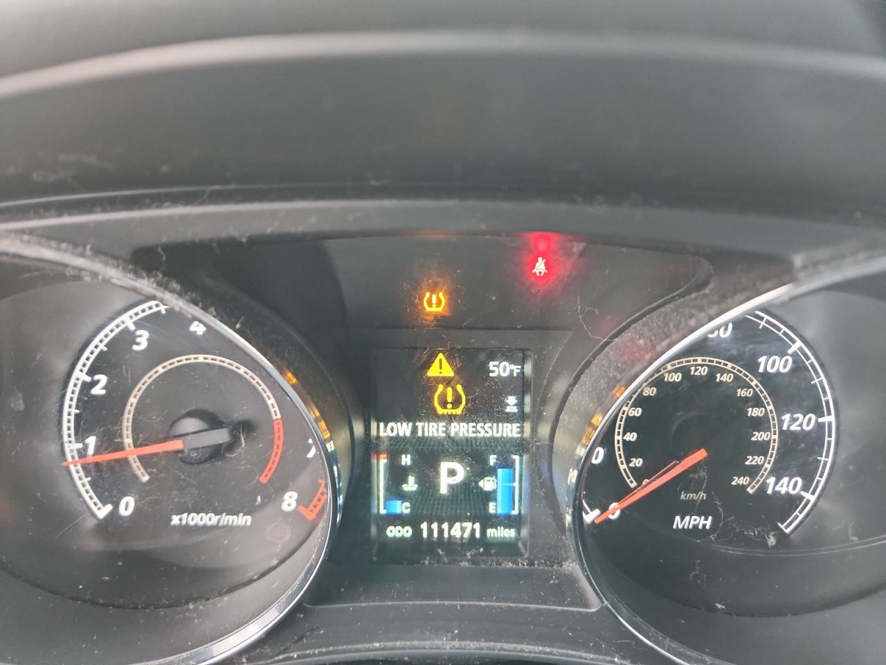 MITSUBISHI OUTLANDER ES