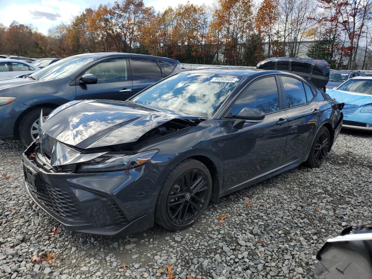 TOYOTA CAMRY XSE