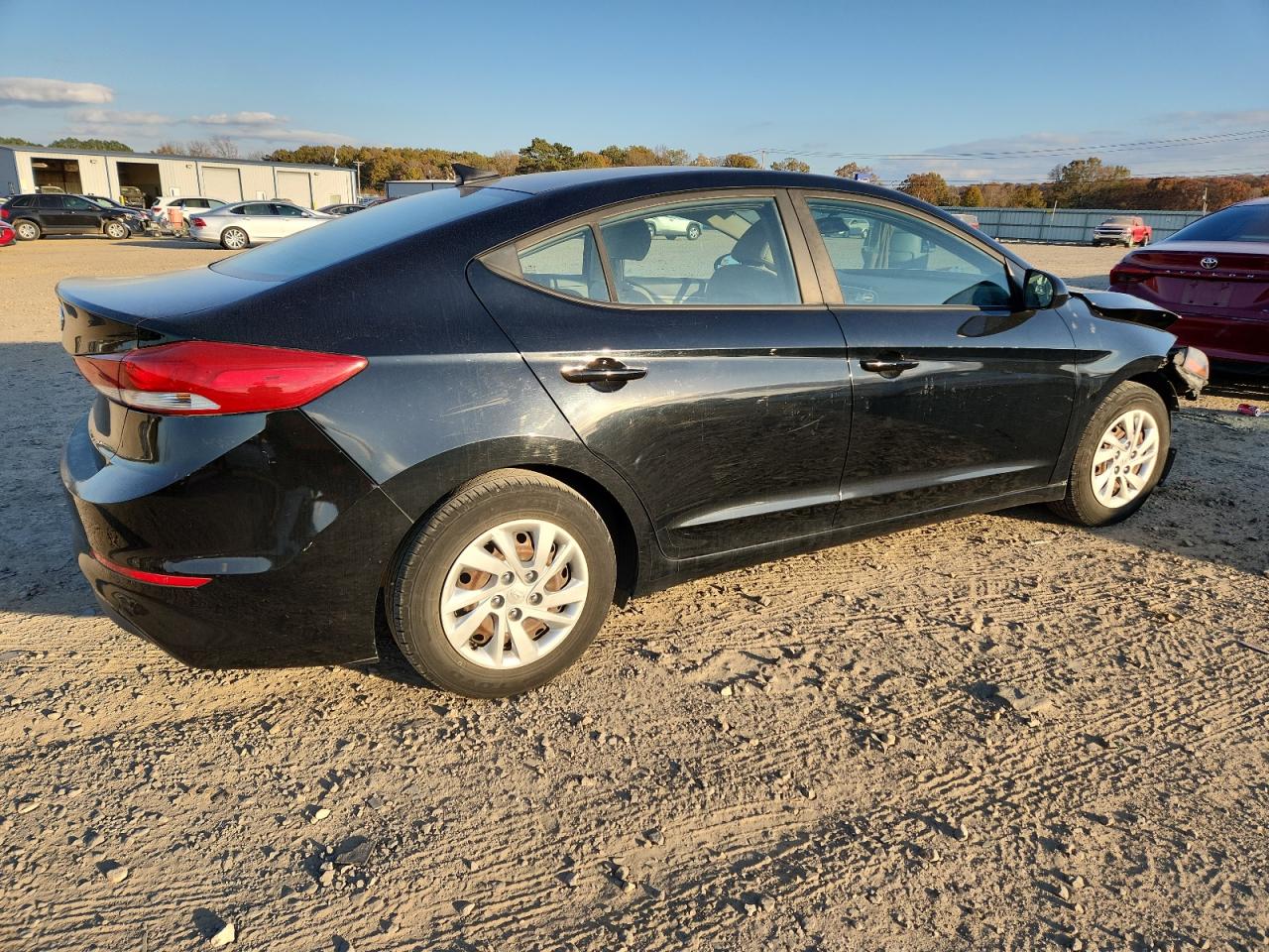 HYUNDAI ELANTRA SE
