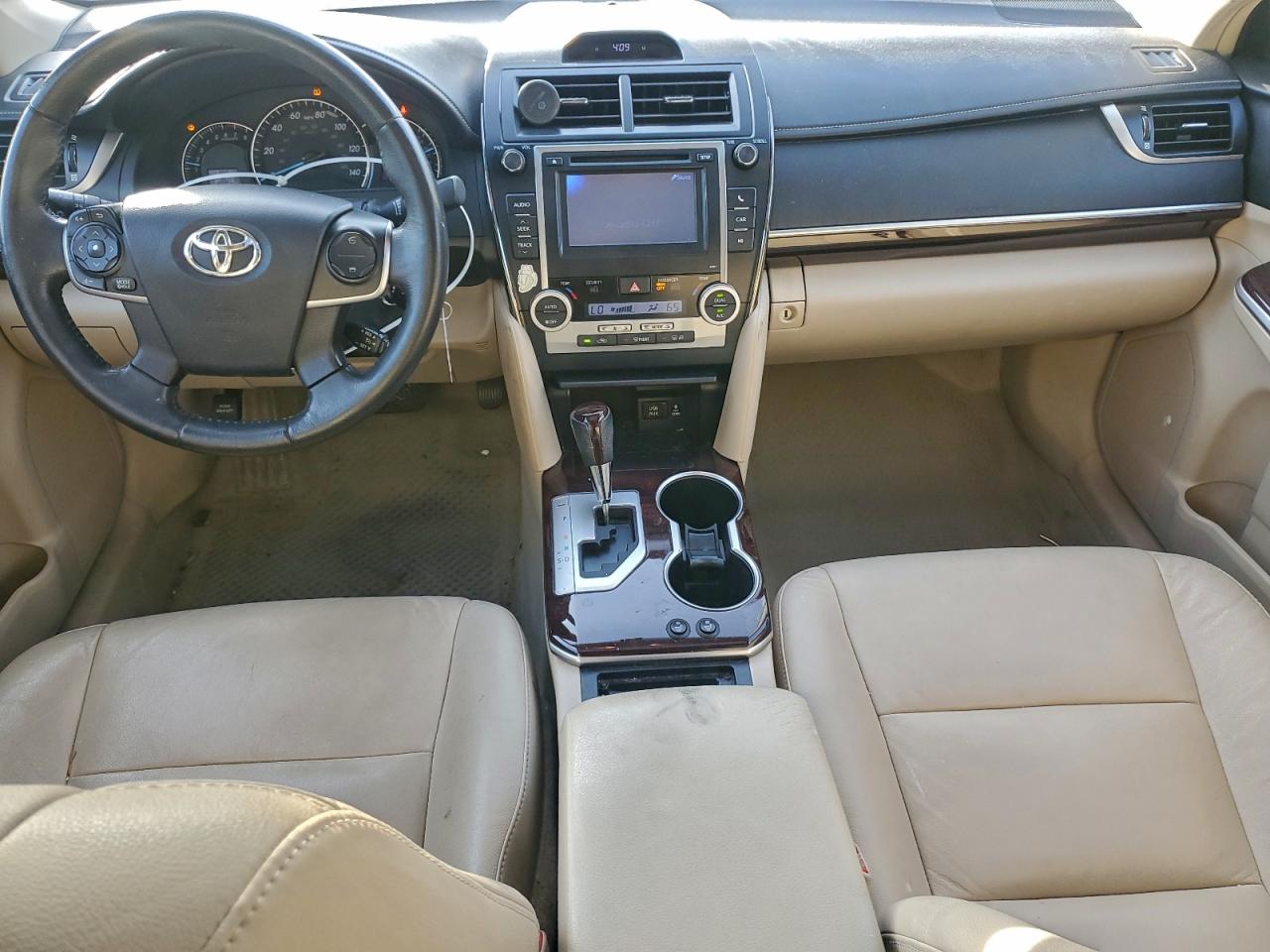 TOYOTA CAMRY BASE