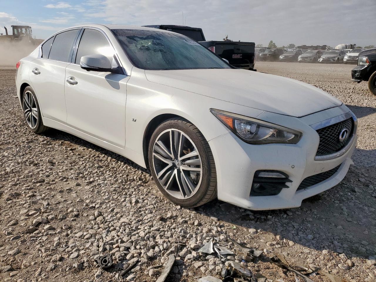 INFINITI Q50 BASE