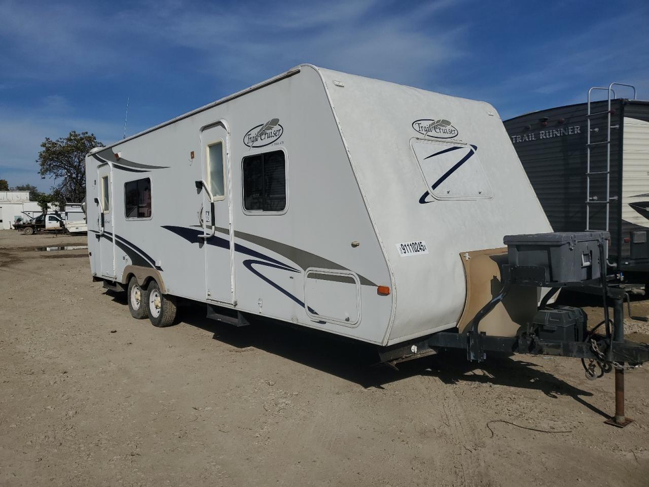 Lot #3285579279 2007 RVIS TRAIL-LITE