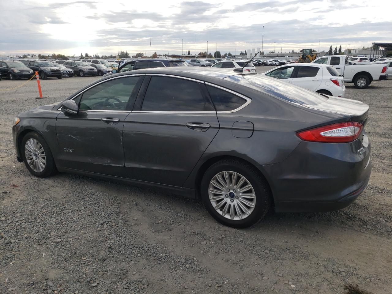 FORD FUSION SE PHEV