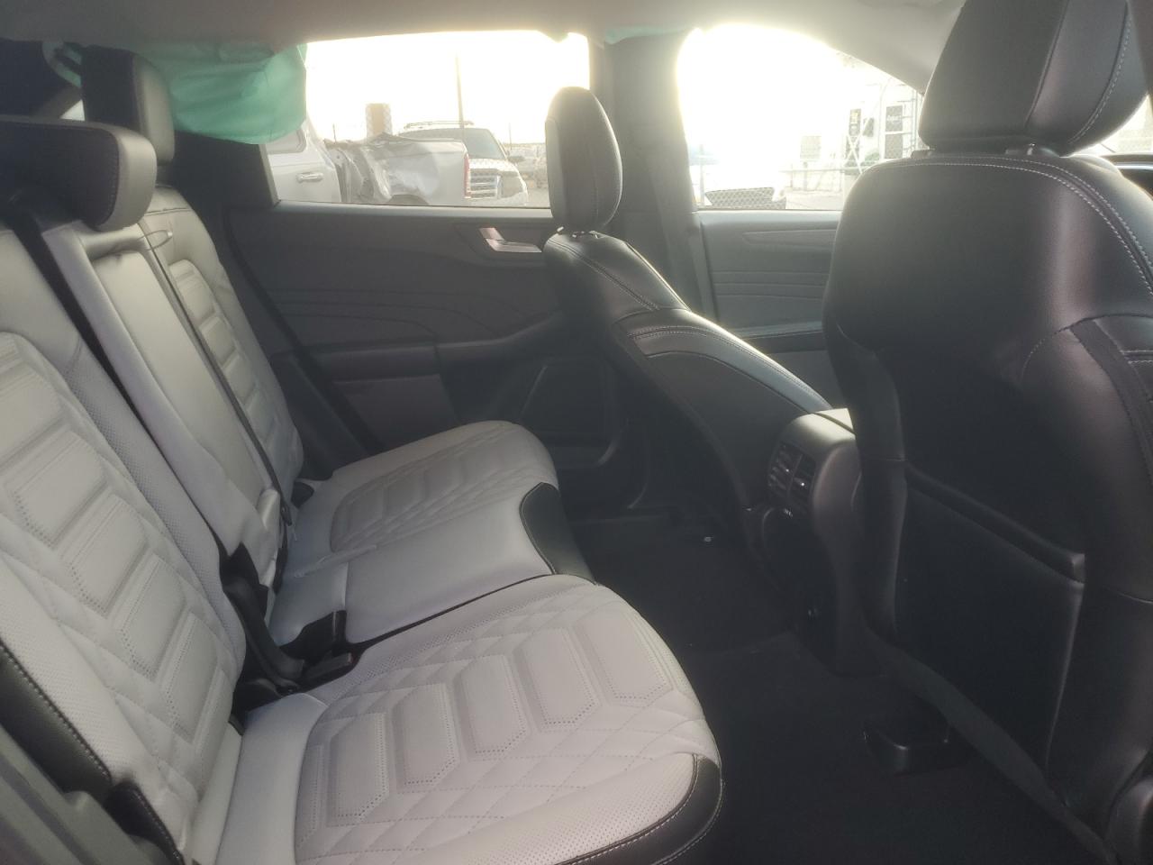 Lot #3301782380 2023 FORD ESCAPE PLA