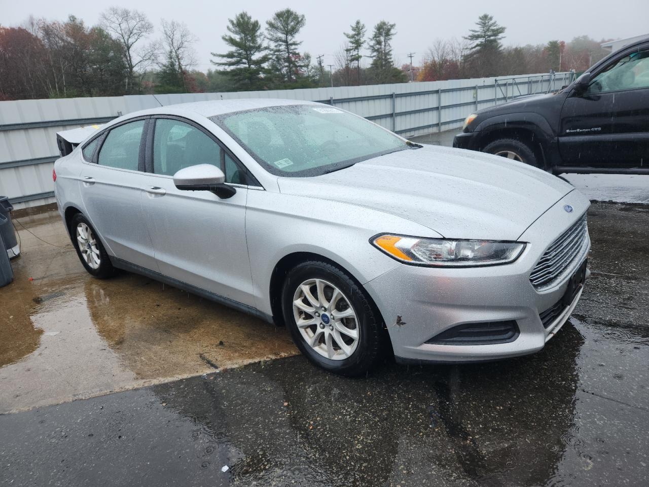FORD FUSION S