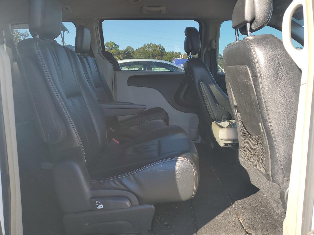 CHRYSLER TOWN & COUNTRY TOURING