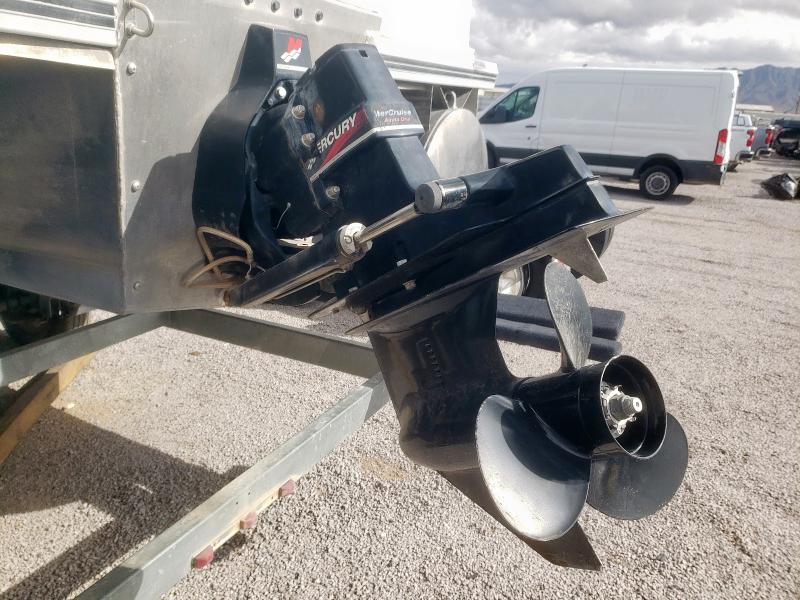 2000 TRACKER PH-30 #3315742372