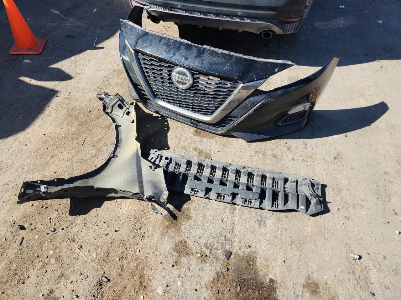 Lot #3318081365 2020 NISSAN ALTIMA SR