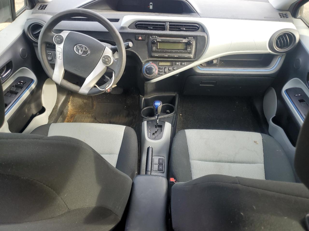 TOYOTA PRIUS C