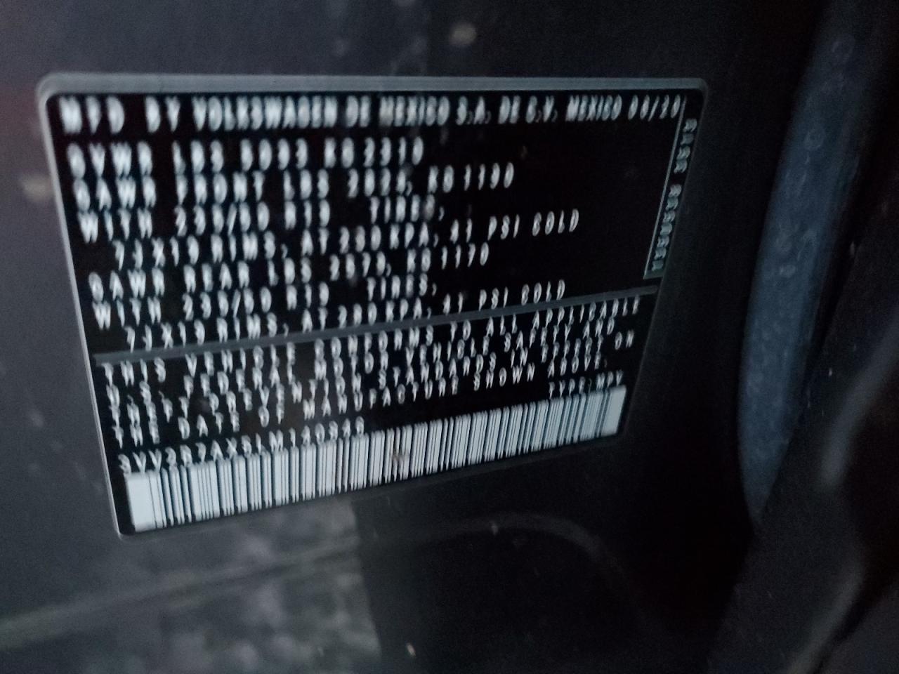 VOLKSWAGEN TIGUAN SE