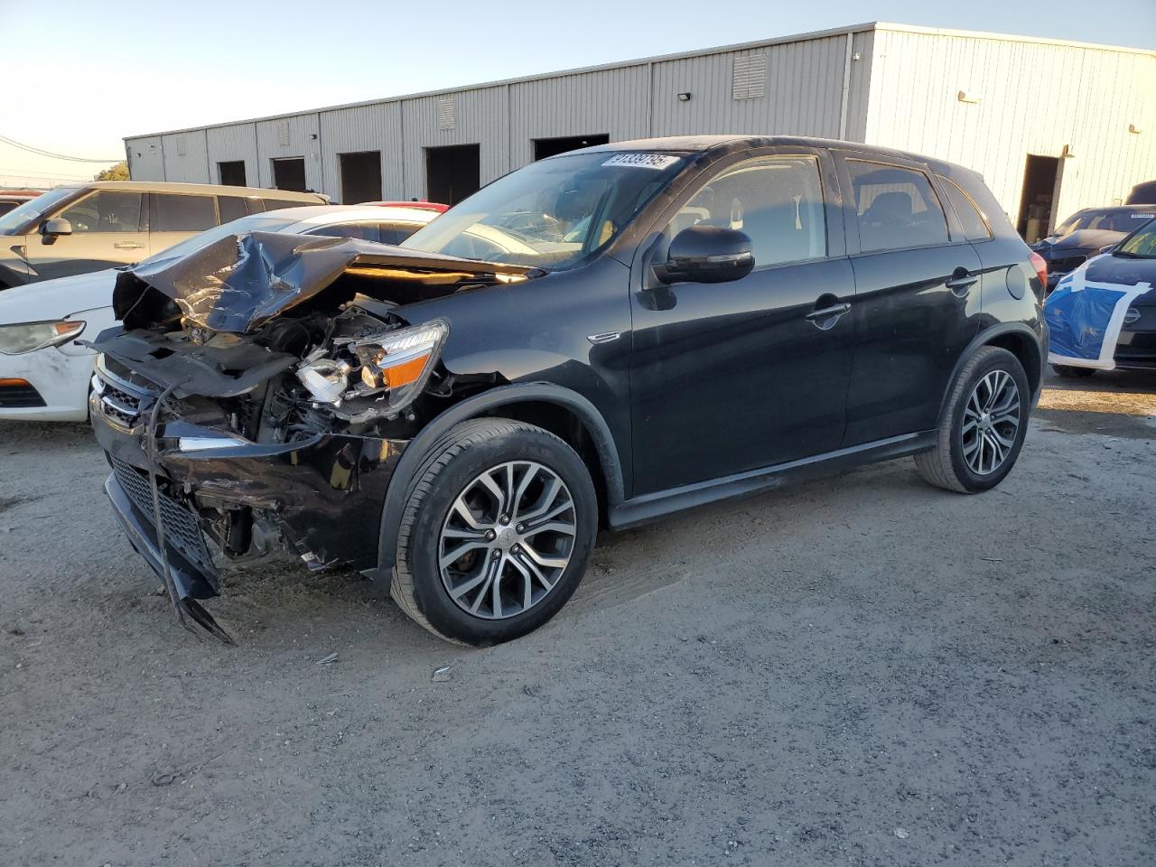 MITSUBISHI OUTLANDER ES