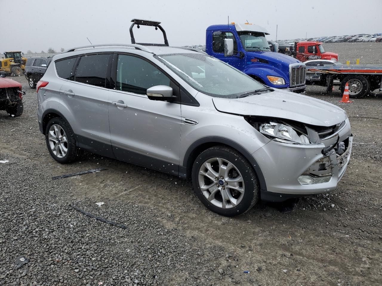 FORD ESCAPE TITANIUM