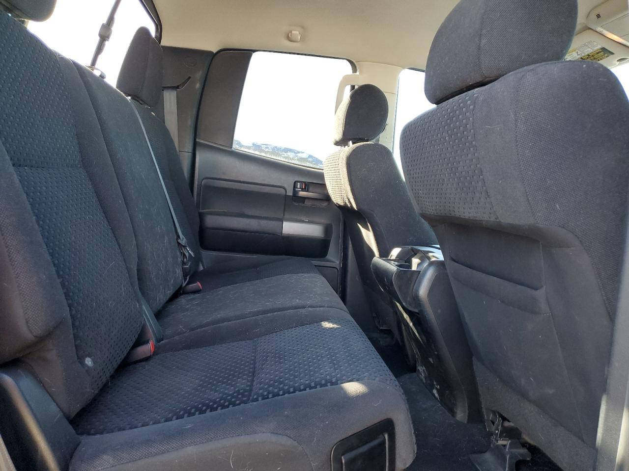 TOYOTA TUNDRA DOUBLE CAB SR5