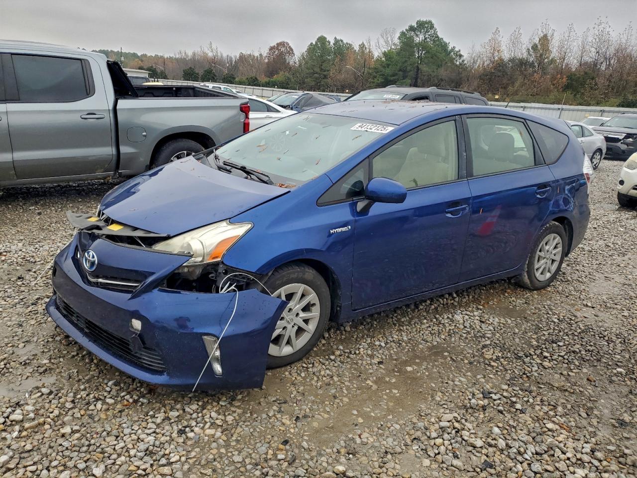 TOYOTA PRIUS V