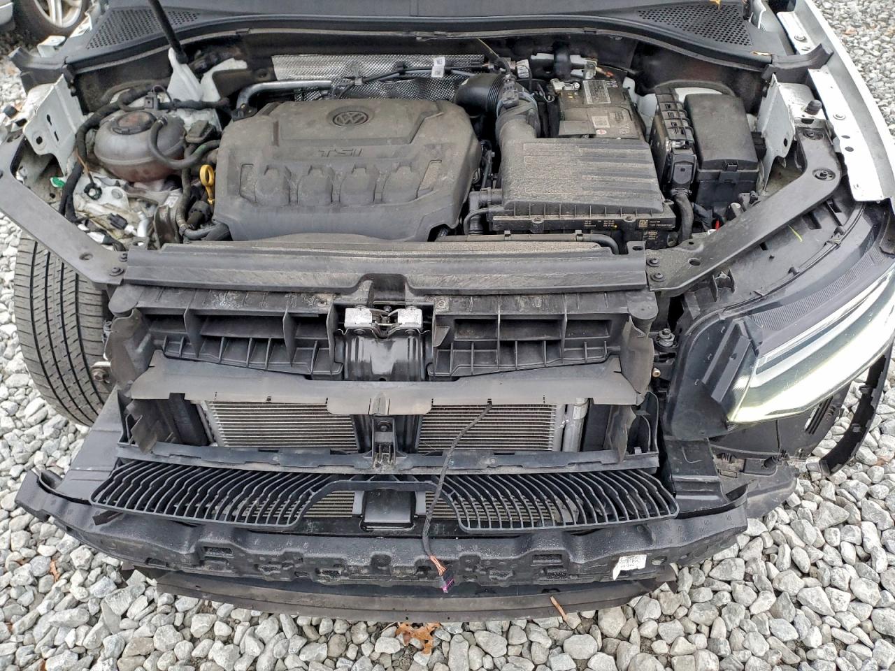 VOLKSWAGEN TIGUAN SE