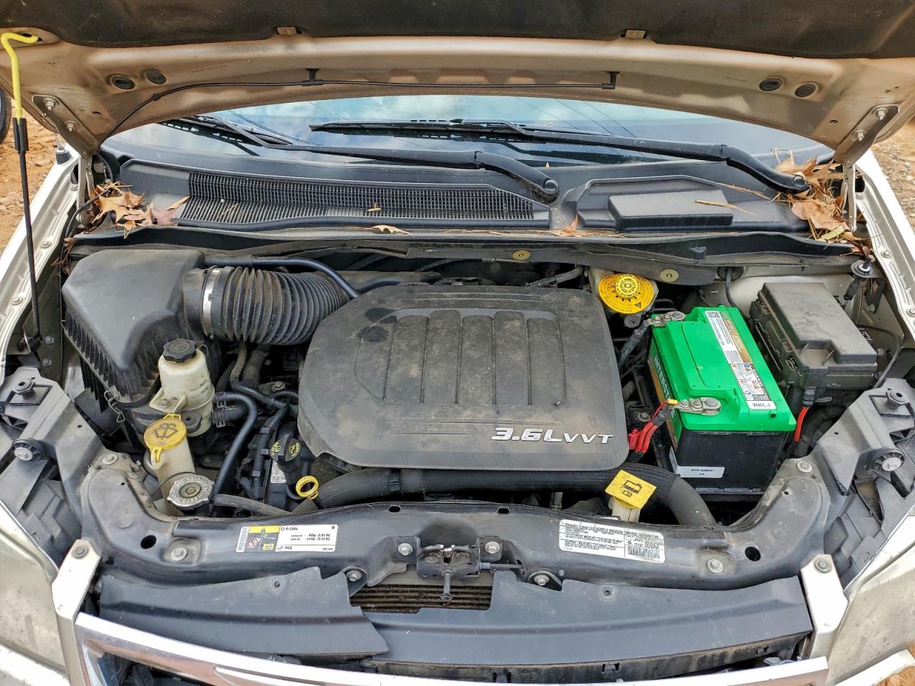 CHRYSLER TOWN & COUNTRY TOURING L