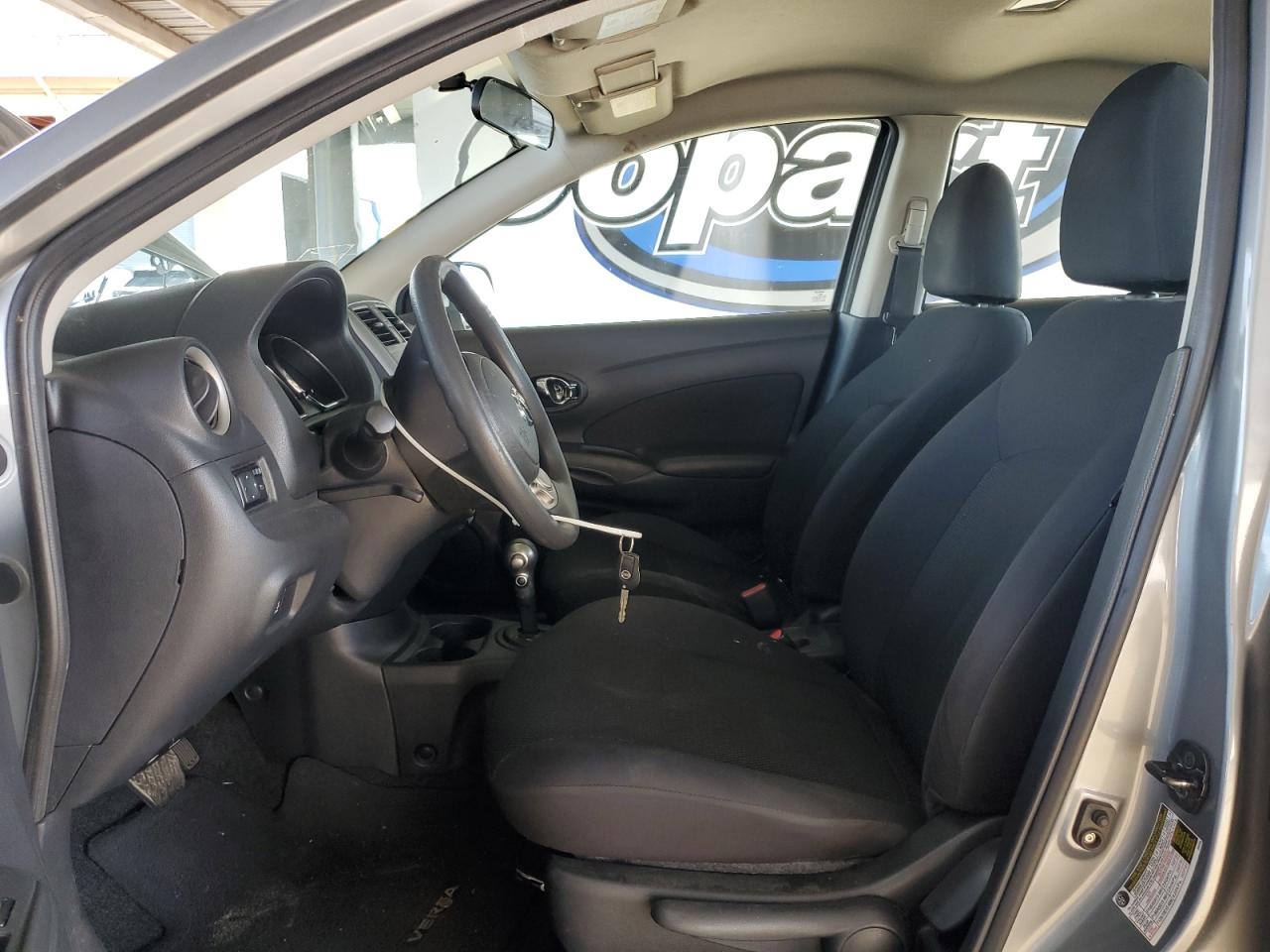 NISSAN VERSA S