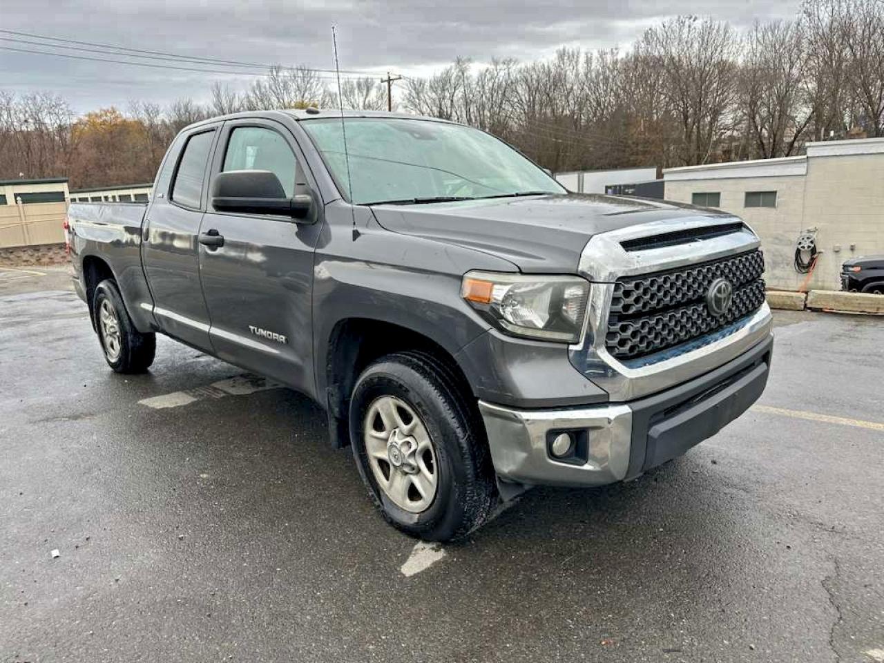 TOYOTA TUNDRA DOUBLE CAB SR