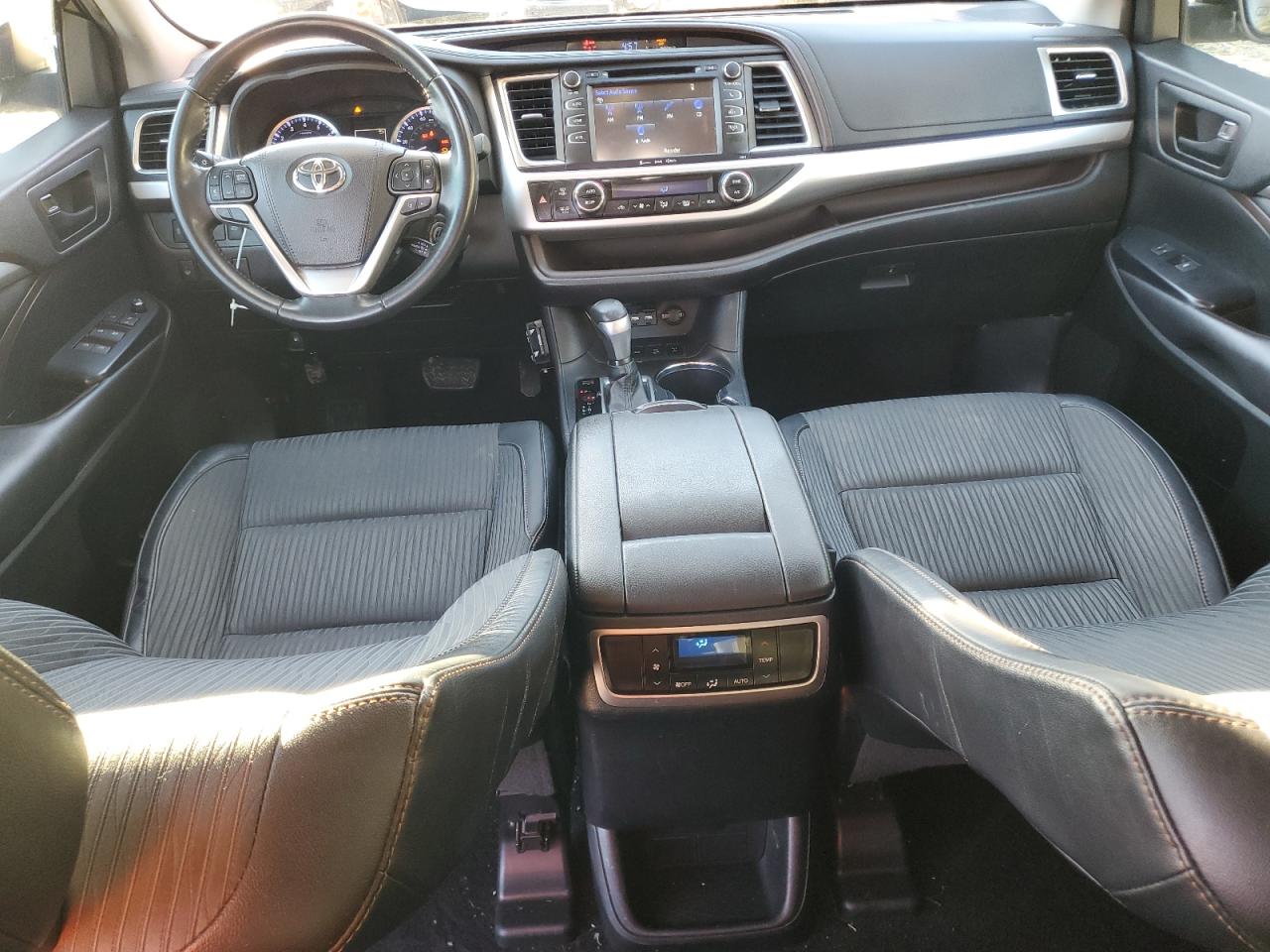 TOYOTA HIGHLANDER LE