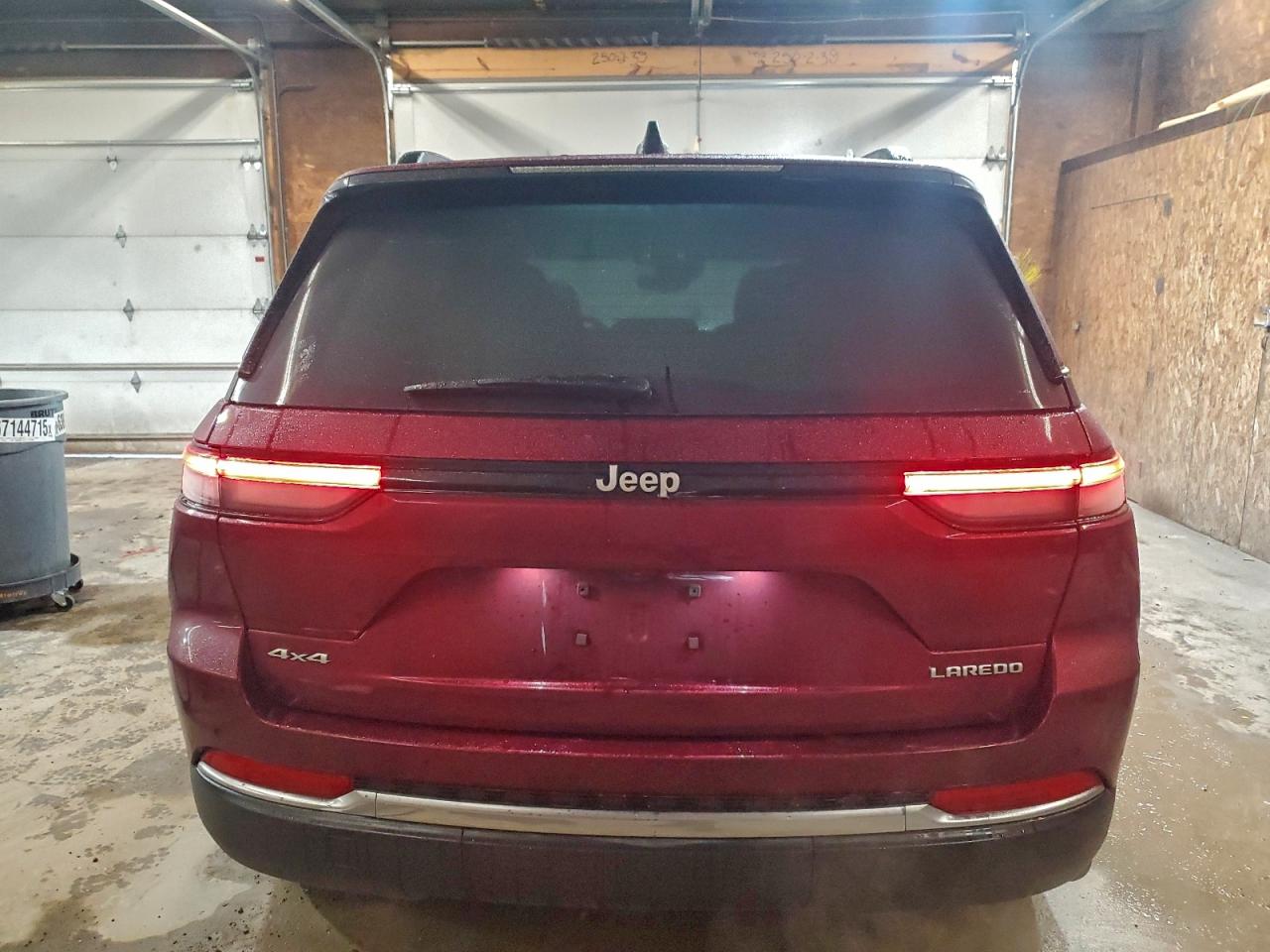 JEEP GRAND CHEROKEE LAREDO