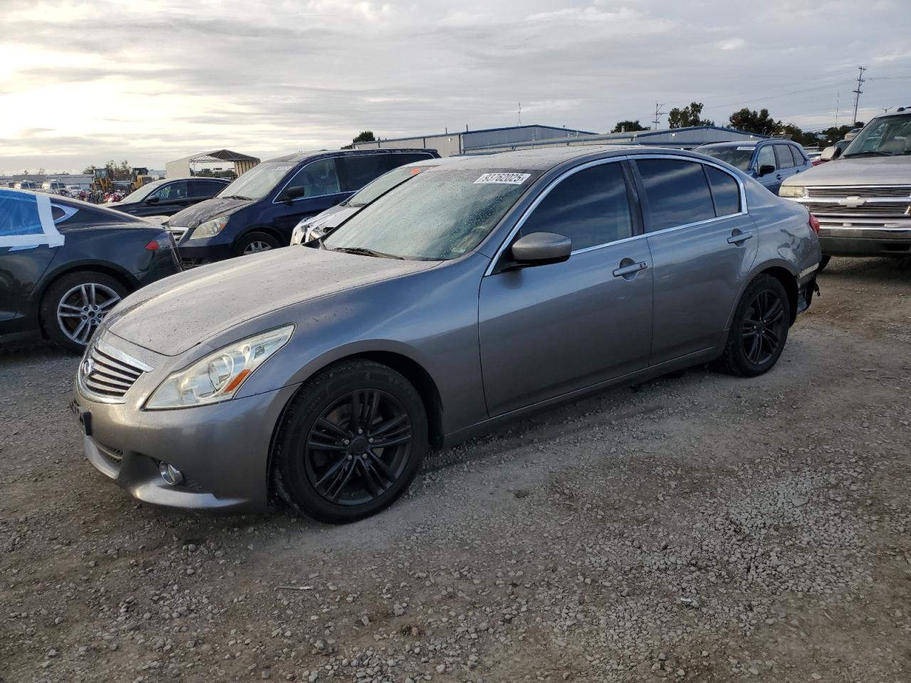 INFINITI G37 BASE