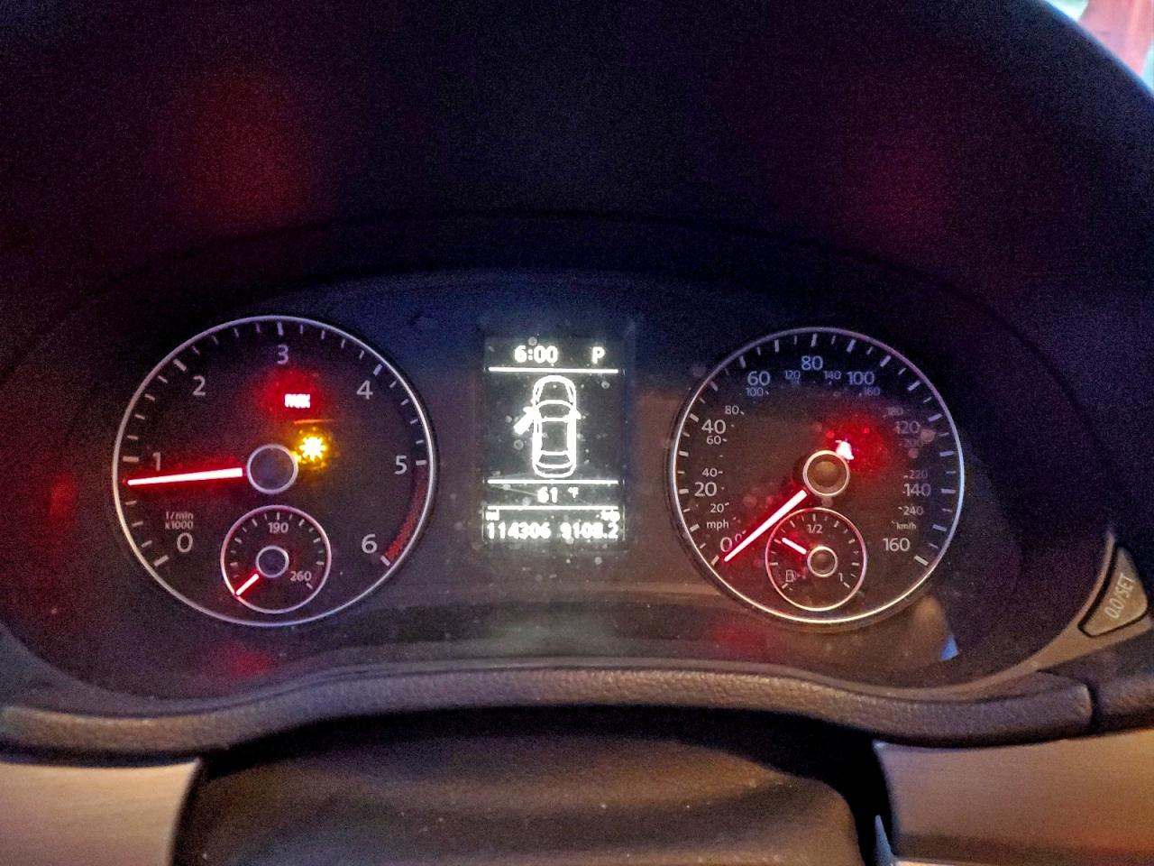 VOLKSWAGEN PASSAT SE