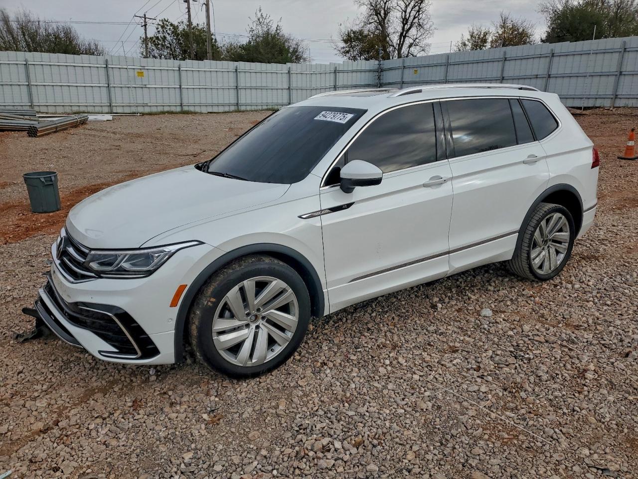 VOLKSWAGEN TIGUAN SEL R-LINE BLACK