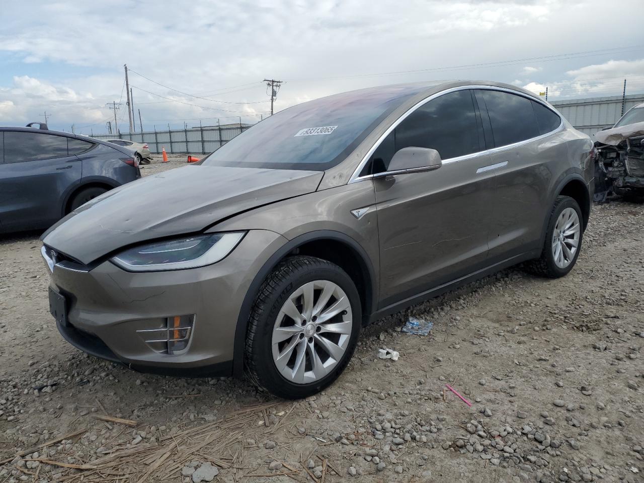 TESLA MODEL X