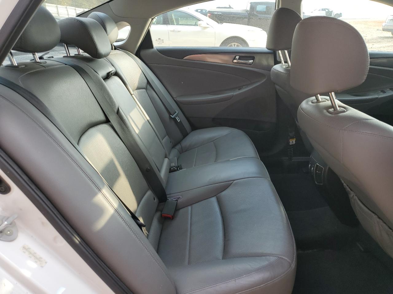 HYUNDAI SONATA HYBRID