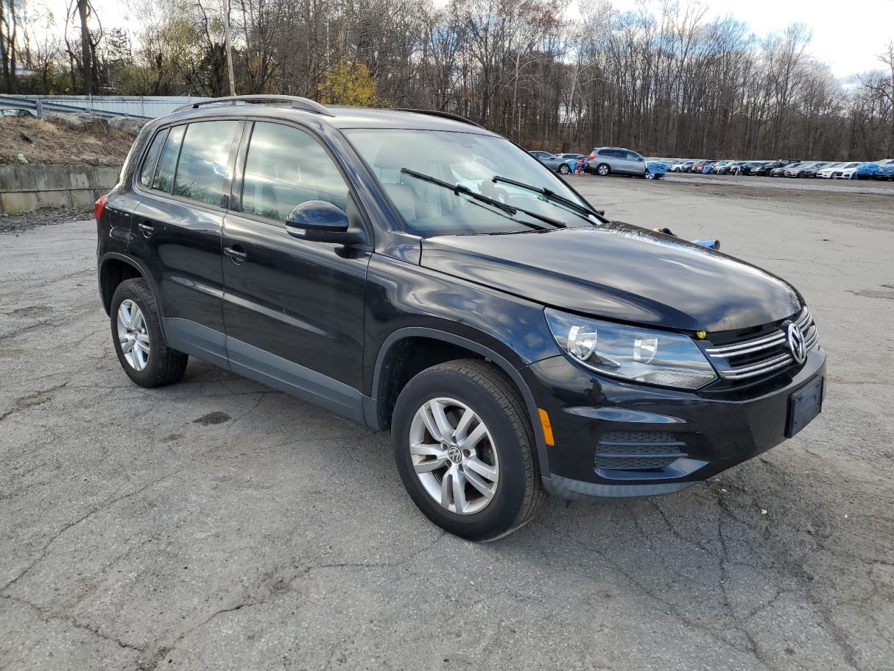 VOLKSWAGEN TIGUAN S