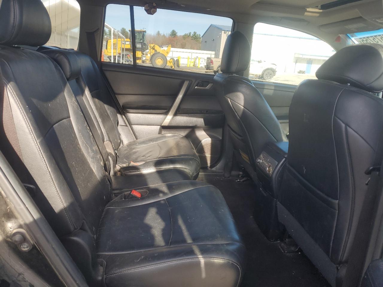 TOYOTA HIGHLANDER BASE