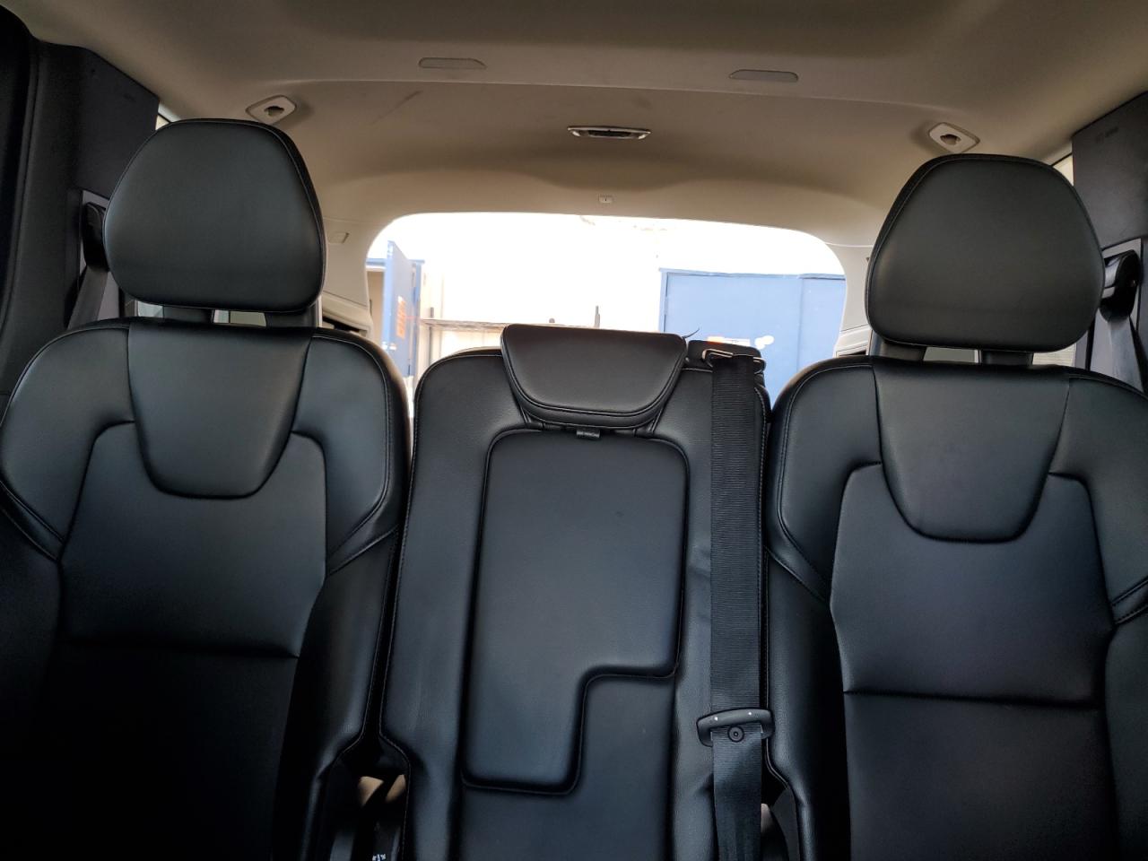 VOLVO XC90 T5 MOMENTUM