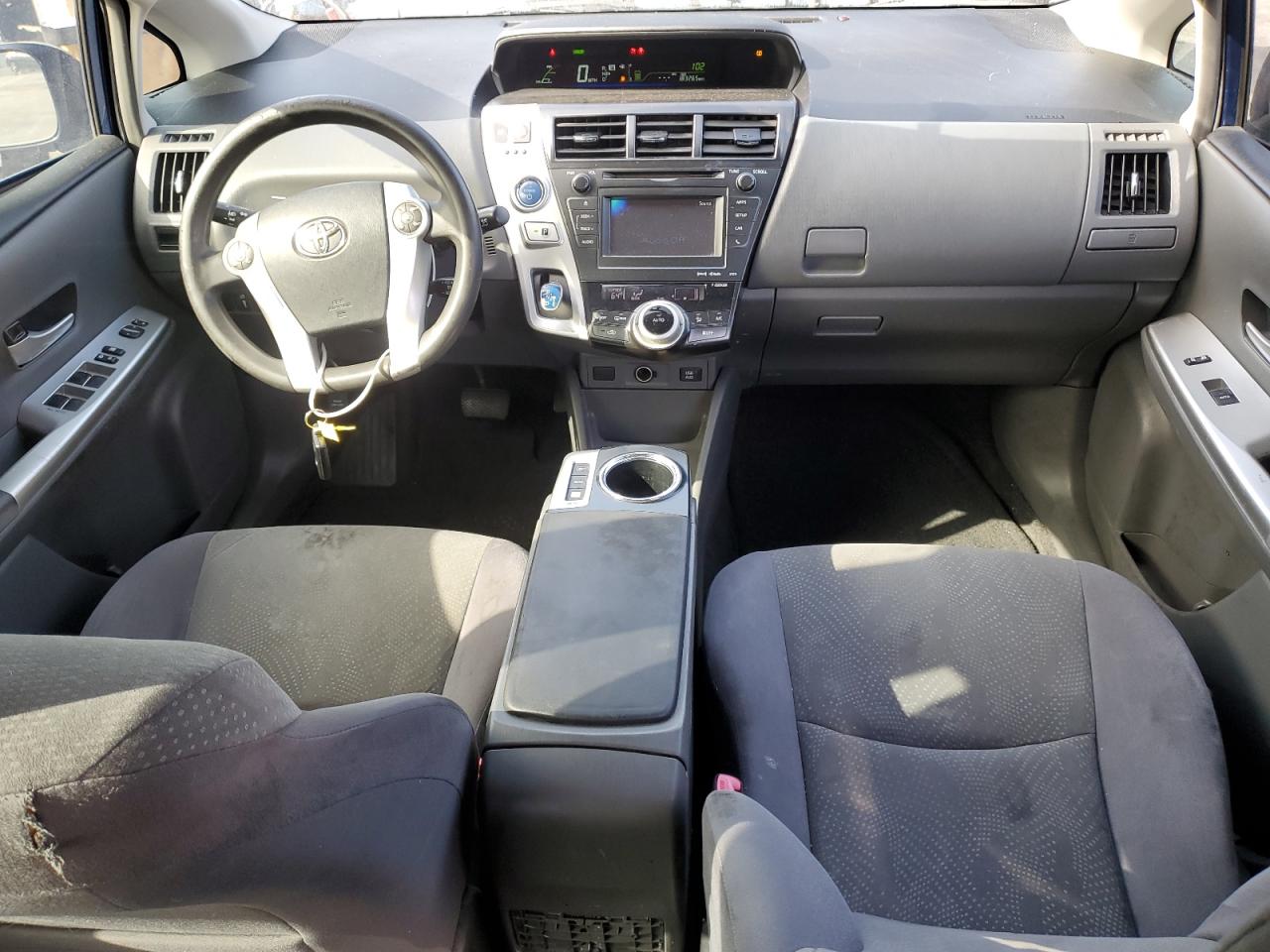 Lot #3316061236 2012 TOYOTA PRIUS V