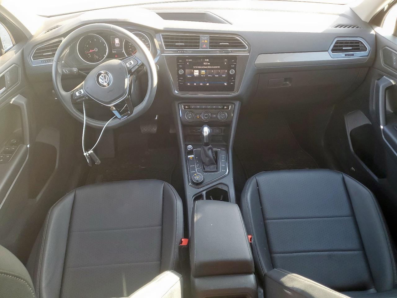 VOLKSWAGEN TIGUAN SE