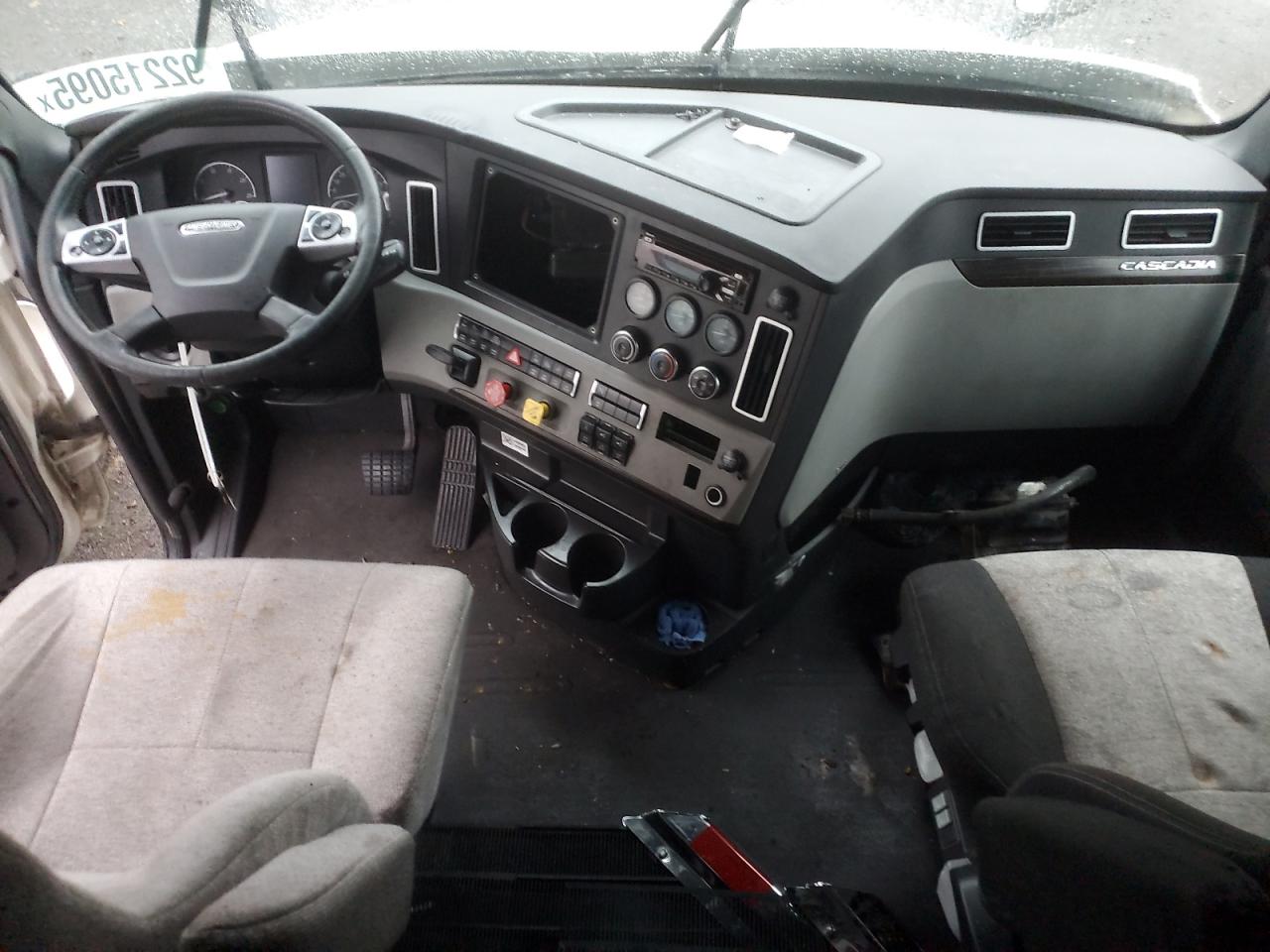 Lot #3290443780 2020 FREIGHTLINER CASCADIA 1