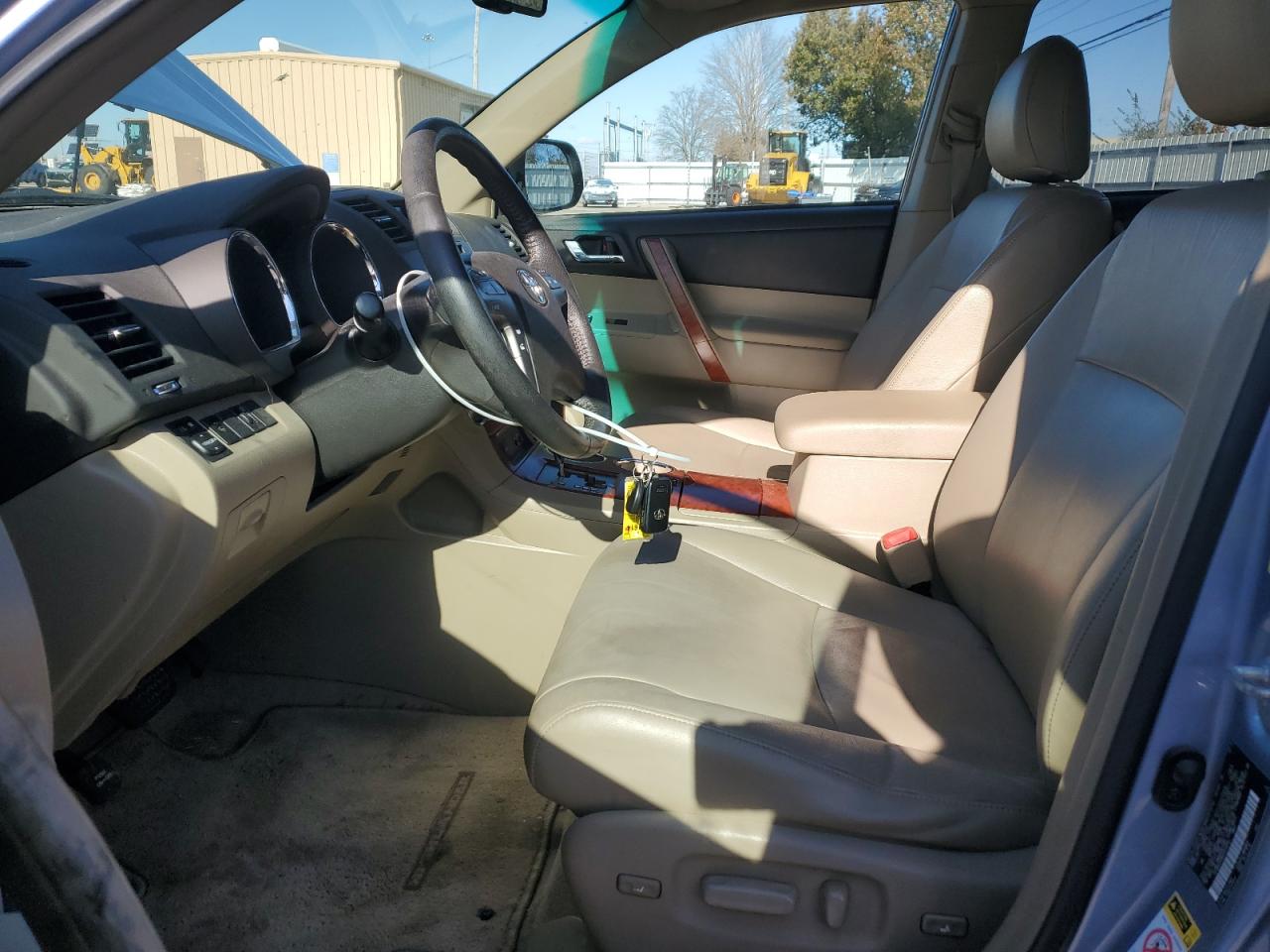 TOYOTA HIGHLANDER LIMITED